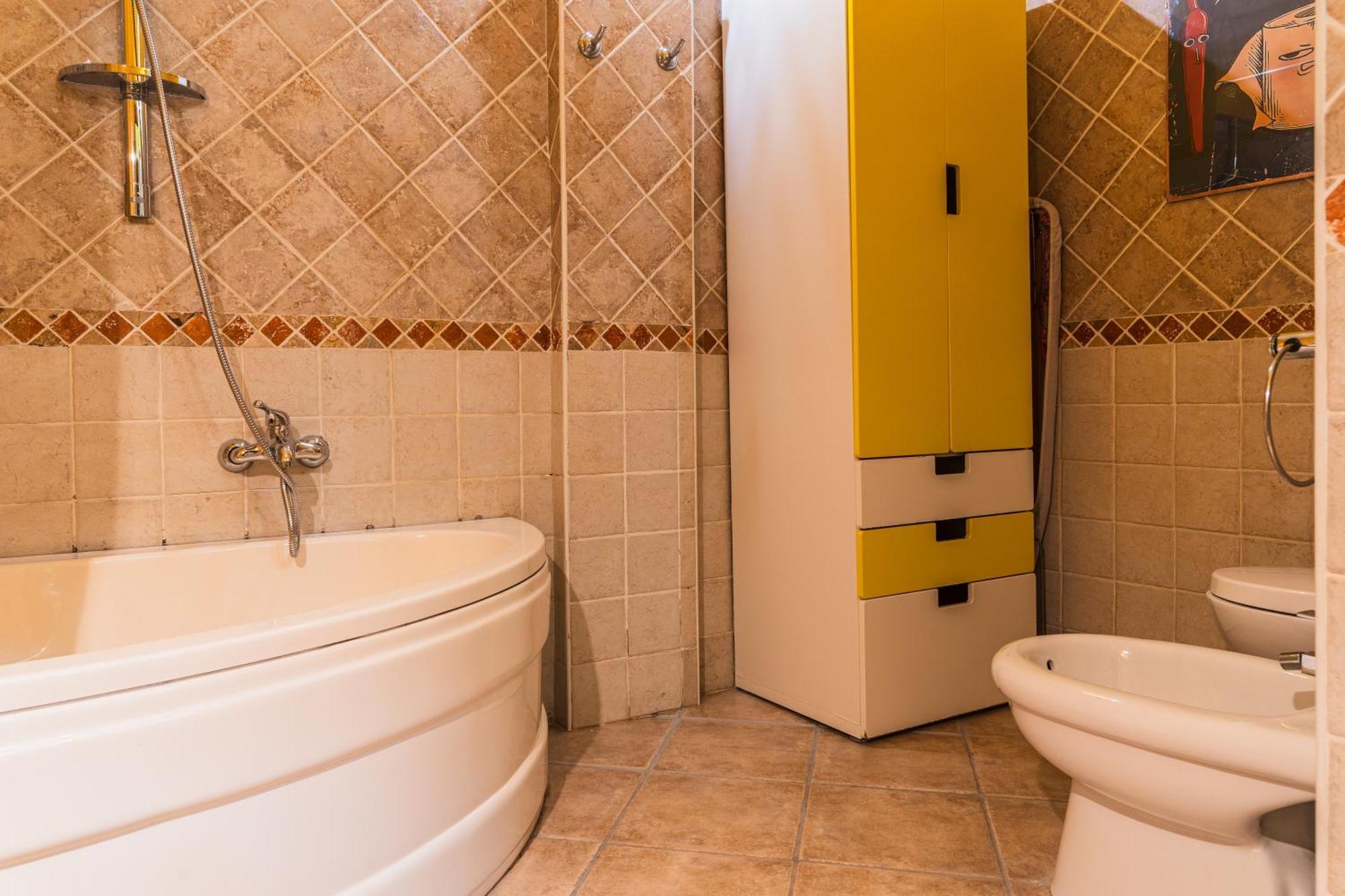 La Casa Di Ryan - Camere - Policlinico - Cittadella Monserrato Bagian luar foto